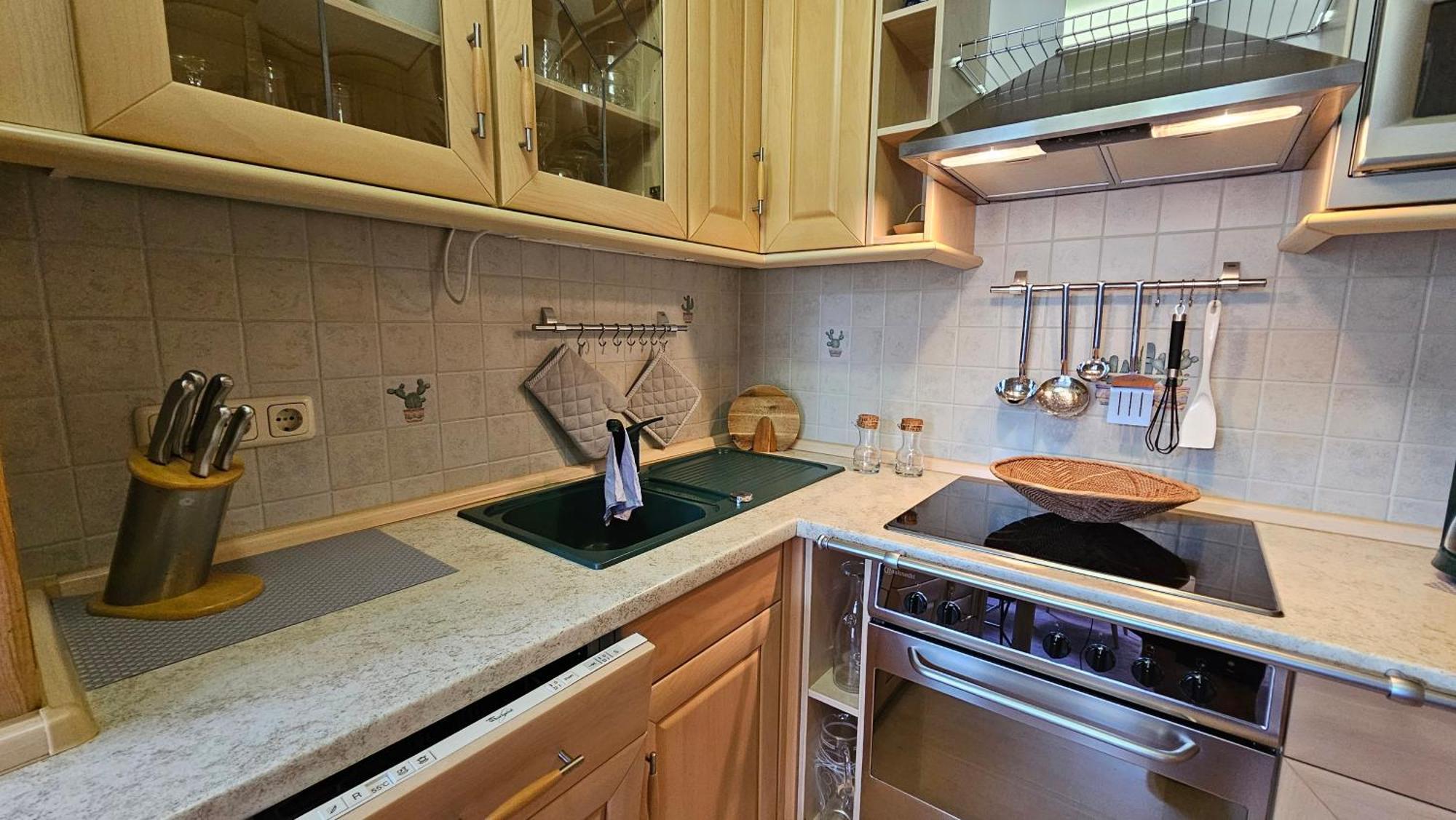 Pension Weisse Rose, Parkplatz, Fruehstueck, Wlan, Zentral Bad Elster Exterior foto