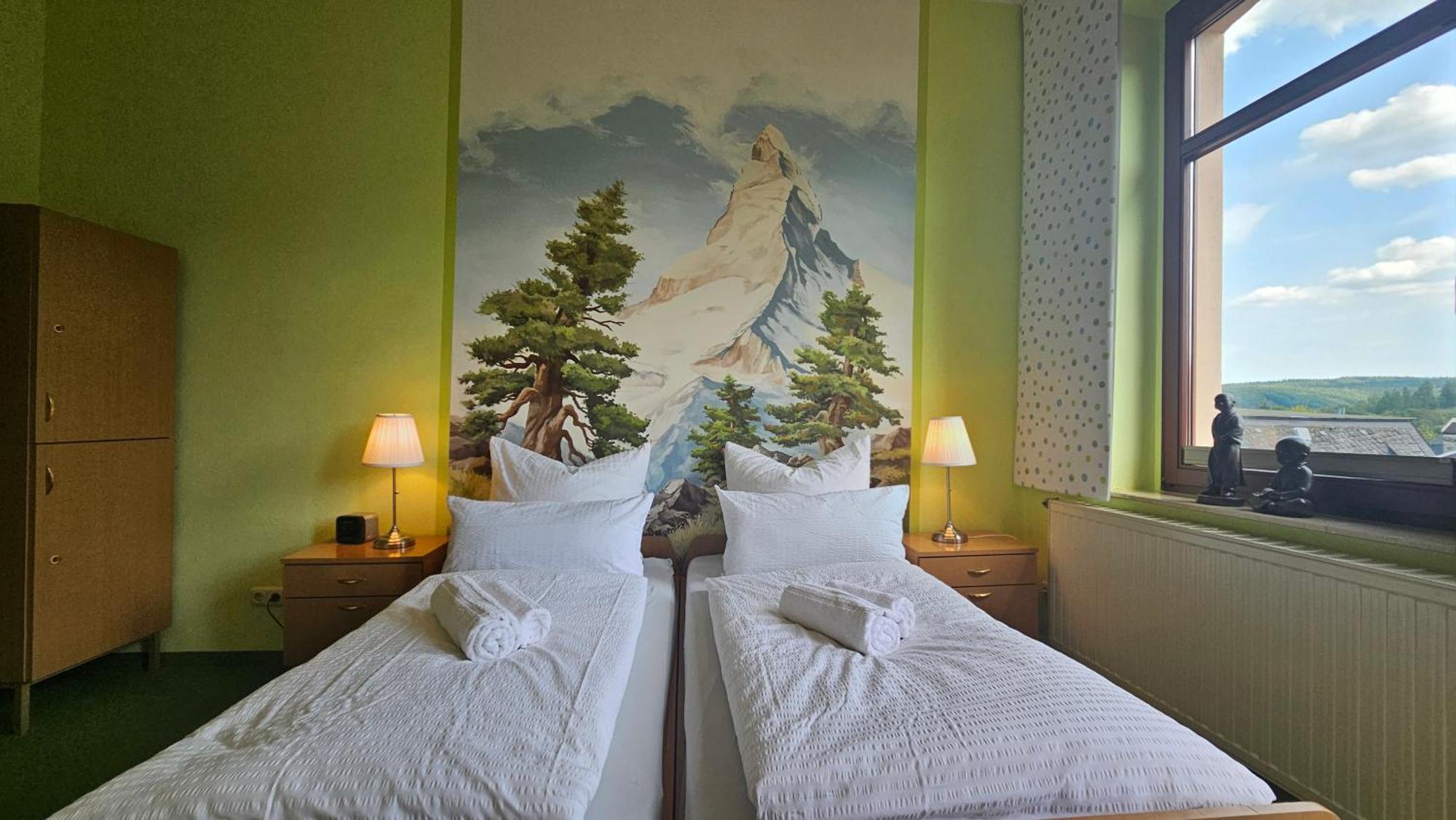 Pension Weisse Rose, Parkplatz, Fruehstueck, Wlan, Zentral Bad Elster Exterior foto