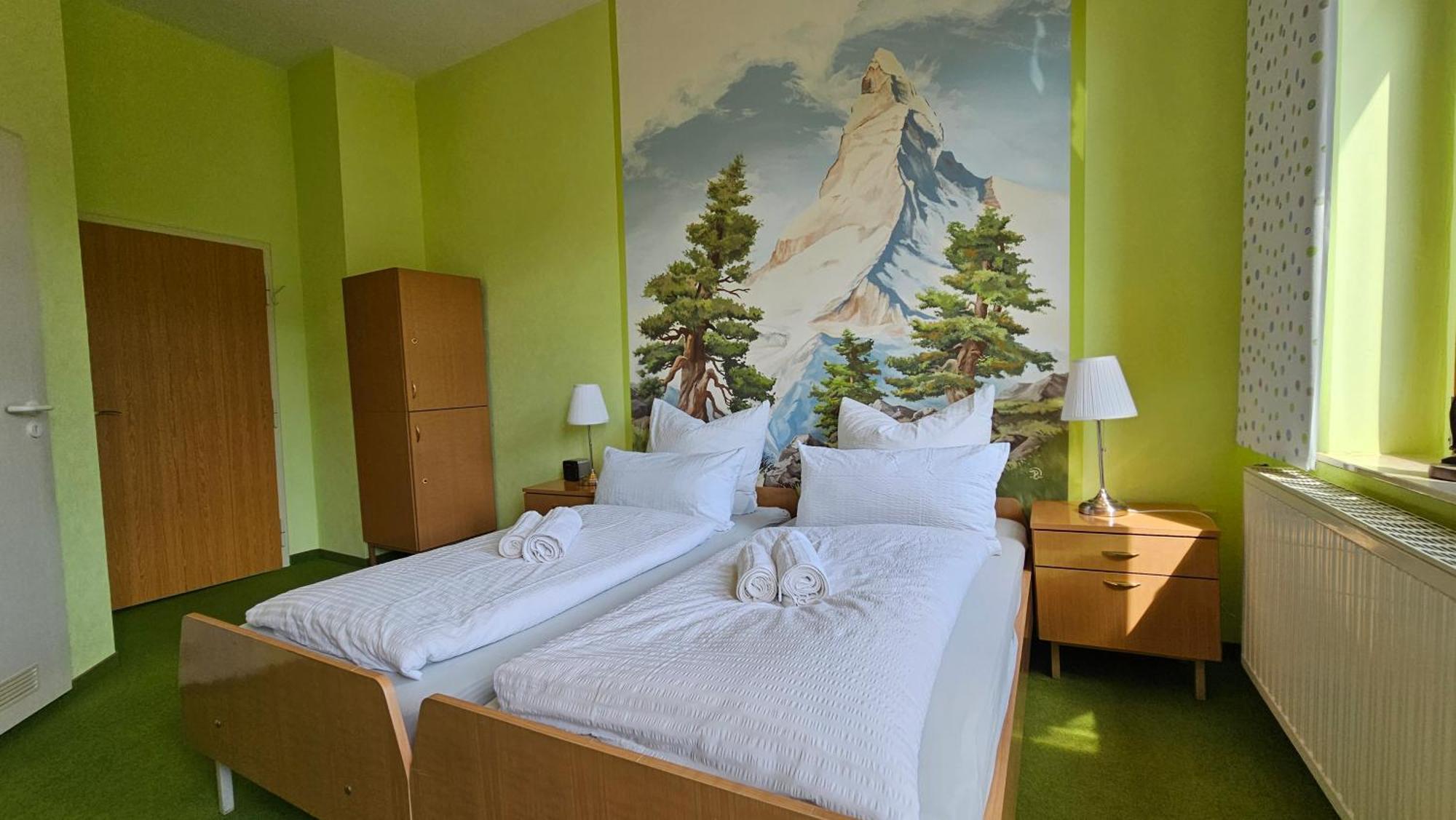 Pension Weisse Rose, Parkplatz, Fruehstueck, Wlan, Zentral Bad Elster Exterior foto